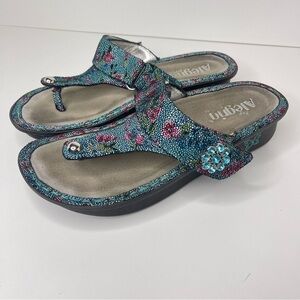 Alegria Womens 7-7.5 Carina Aqua Blue Floral Thong Sandals Platform Artsy